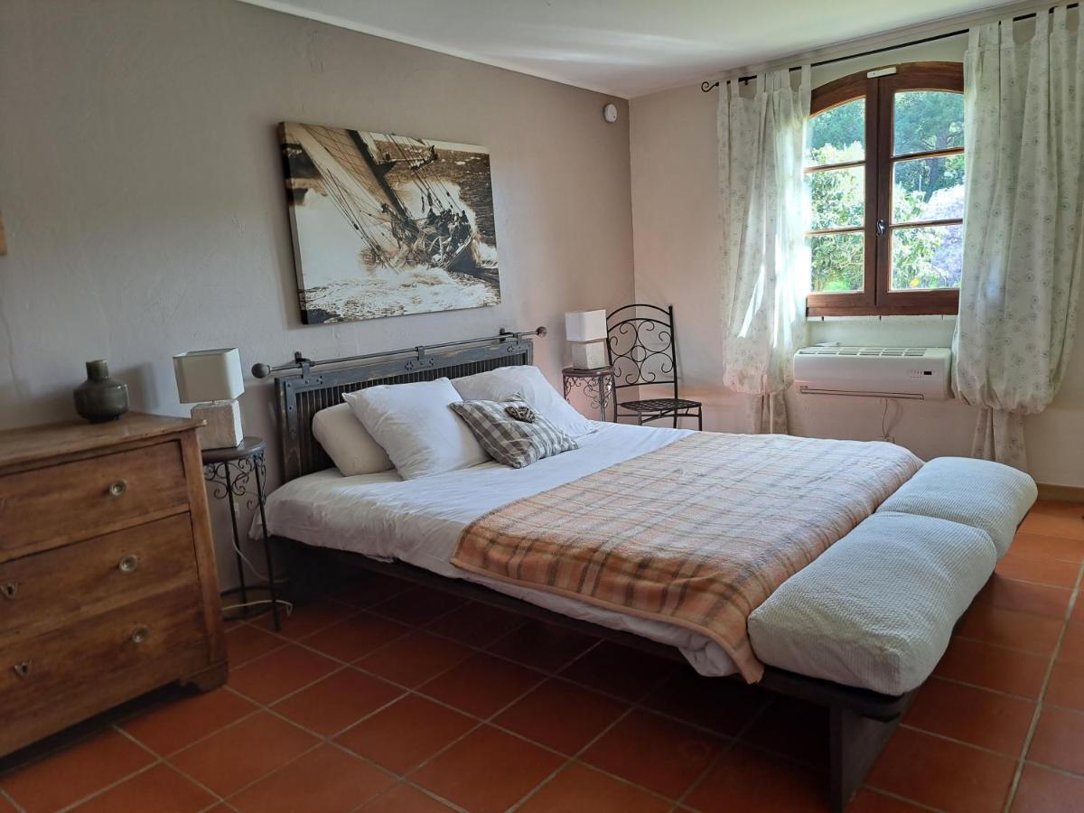 Rez De Jardin Villa Presqu'Ile De Giens Hyeres Exterior photo
